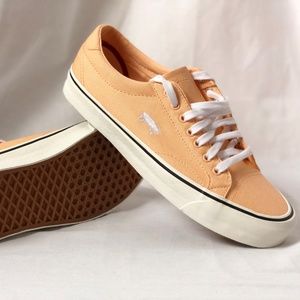 court icon vans